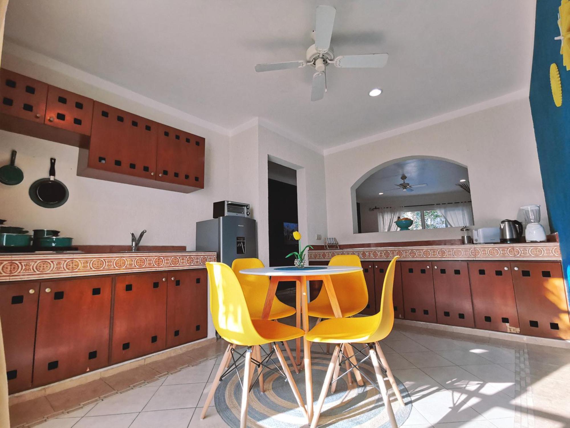 Beautiful & Cozy Near Beach Apartment Pool & Kingsize Bed Κανκούν Δωμάτιο φωτογραφία